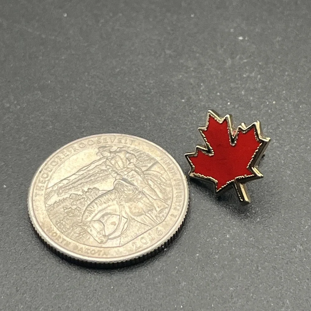 Canadian Maple Leaf Canada Tiny Lapel‎ Hat Pin